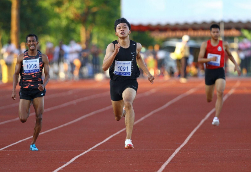 Phuripon Boonsorn, chân chạy 16 tuổi, hiện đang là nhân tố đặc biệt của điền kinh Thái Lan tại SEA Games 31, giành huy chương vàng cự ly 100 m với thành tích 10 giây 19, vượt xa thành tích giành huy chương vàng ở SEA Games 30 (10 giây 35) và kém kỷ lục SEA Games chỉ 0,02 giây.