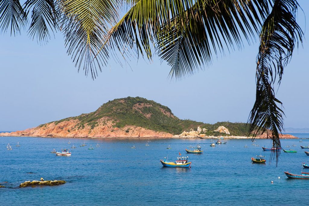 khám phá Quy Nhơn Phú Yên-bãi xếp Quy Nhơn