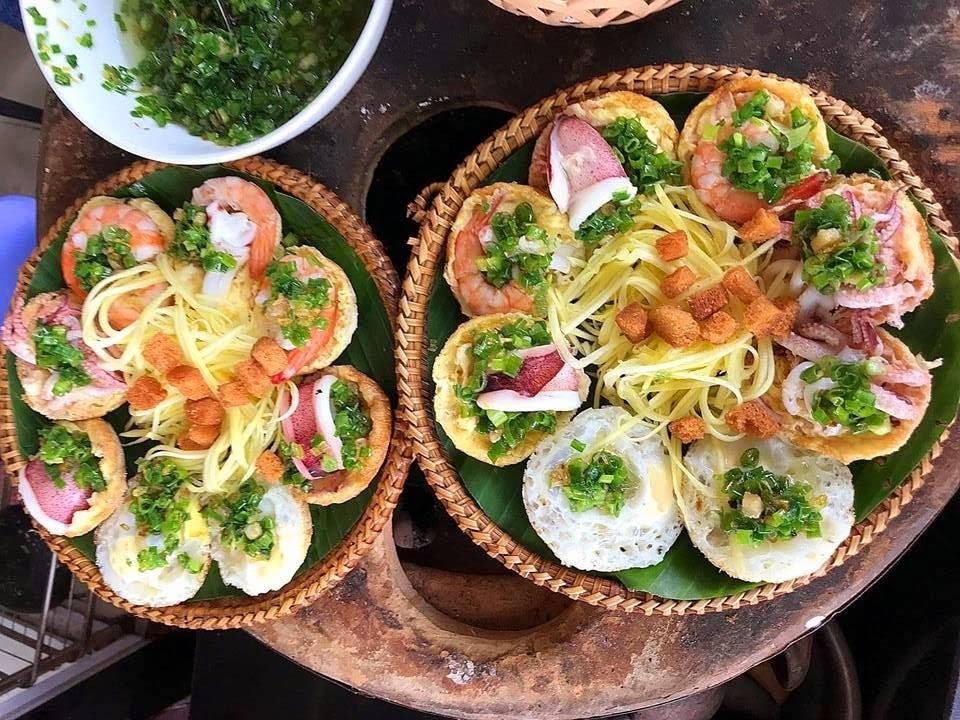 Trước khi bắt đầu chuyến đi, bạn phải tìm hiểu rõ về Ninh Thuận để hành trình của mình được thuận lợi. Ninh Thuận thuộc vùng Duyên hải Nam Trung Bộ, tiếp giáp với 3 tỉnh lớn là Bình Thuận, Khánh Hoà và Lâm Đồng. Chính vì thế, nhiều du khách hiện nay thường kết hợp tour du lịch Ninh Thuận Bình Thuận, Ninh Thuận Khánh Hoà hay Lâm Đồng Ninh Thuận,...