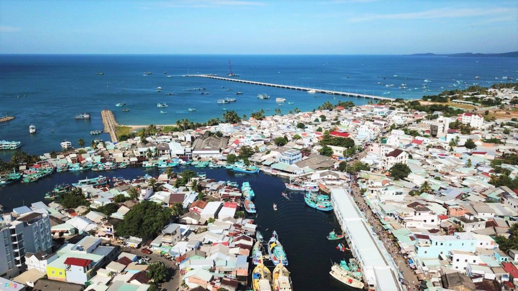 Phú Quốc, thiên đường nghỉ dưỡng với bãi biển dài, rừng nhiệt đới và biển xanh. Trải nghiệm 3 ngày 2 đêm là cơ hội tuyệt vời để khám phá vẻ đẹp và văn hóa nơi đây.