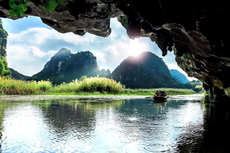Đầm Vân Long