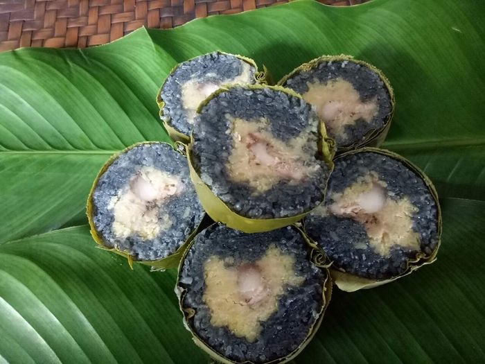 Tất tần tật về du lịch Yên Bái-bánh chưng đen