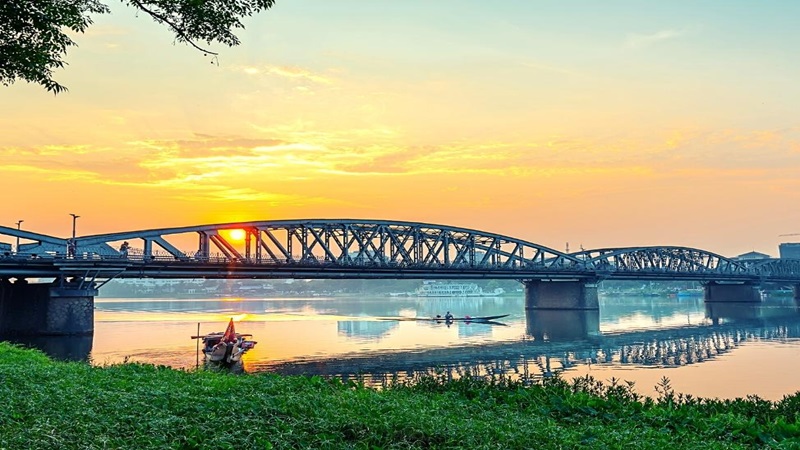 Top 13 địa điểm Huế-cầu Tràng Tiền